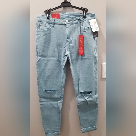 NWT Celebrity Pink Jeans. Size 11 - Picture 1 of 2